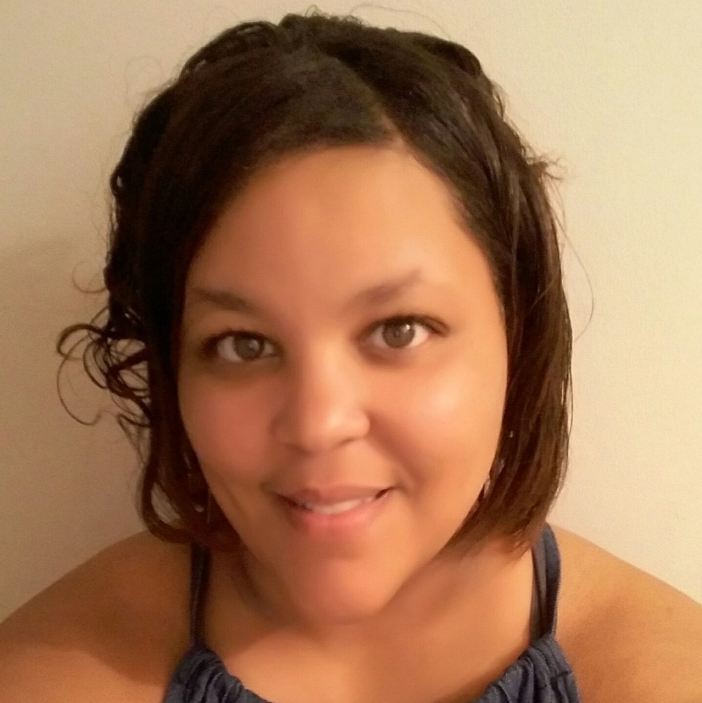 Meet your Posher, Cynthia